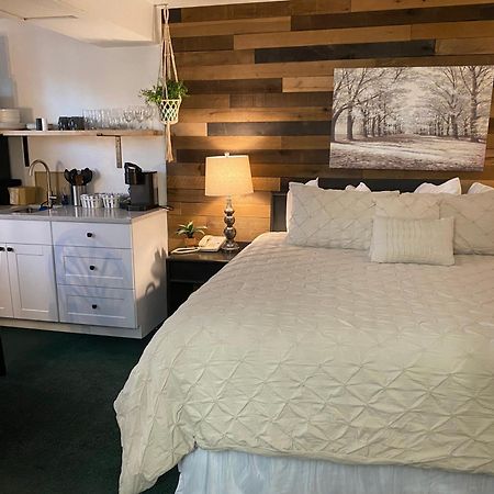 Moose Creek Lodge & Suites Коди Номер фото