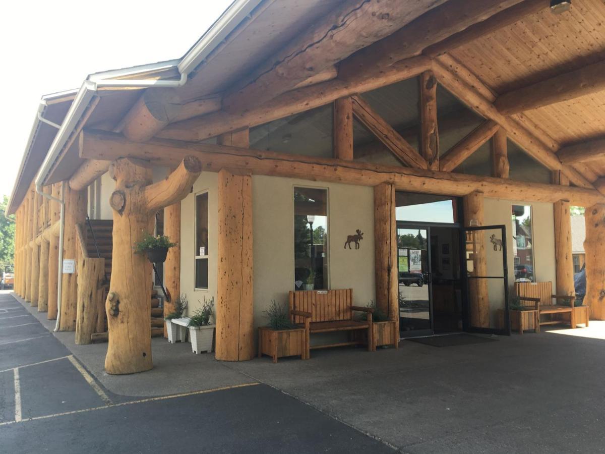 Moose Creek Lodge & Suites Коди Экстерьер фото